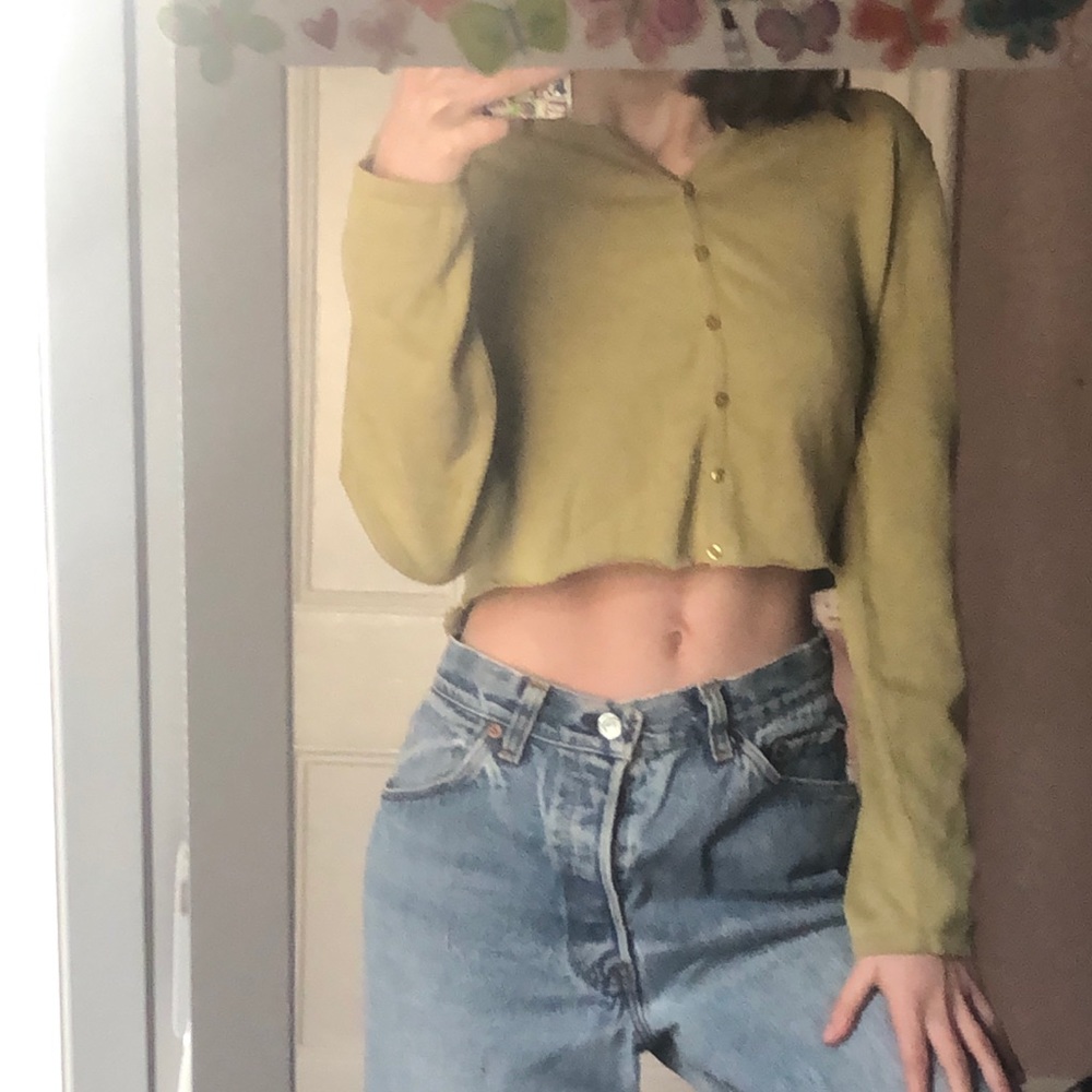Super cute cropped sweater
